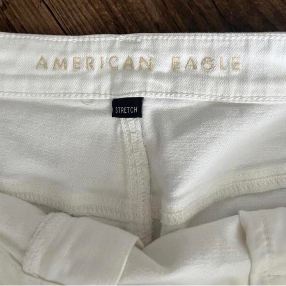 American Eagle Outfitters Women's High Rise mom Jeans 20 - Picture 4 of 6